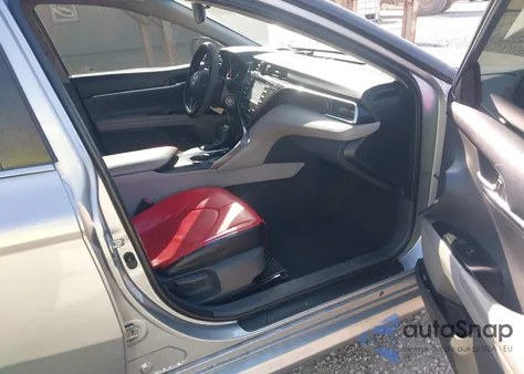 2018 Toyota Camry Le from USA, damaged, VIN 4T1B11HK6JU137662